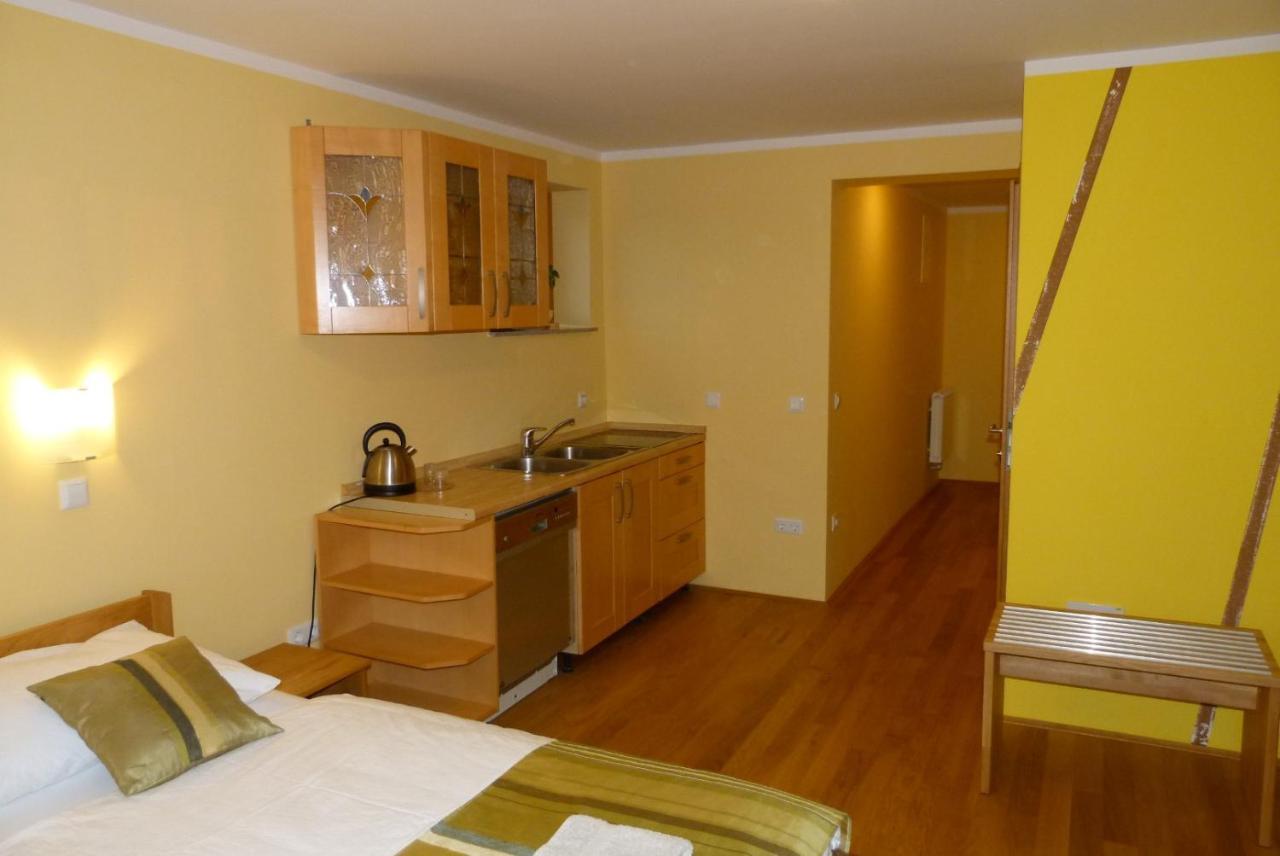 Guest House Eco Vila Mila Рогашка Слатина Экстерьер фото