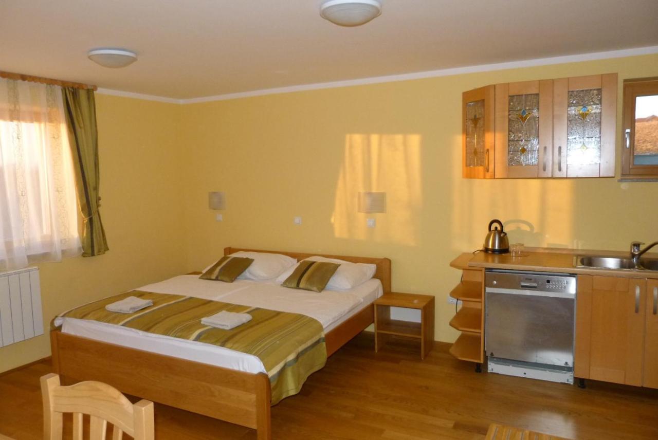 Guest House Eco Vila Mila Рогашка Слатина Экстерьер фото