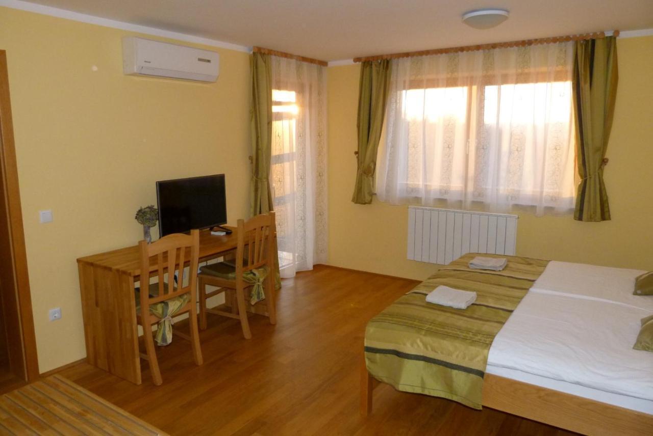 Guest House Eco Vila Mila Рогашка Слатина Экстерьер фото
