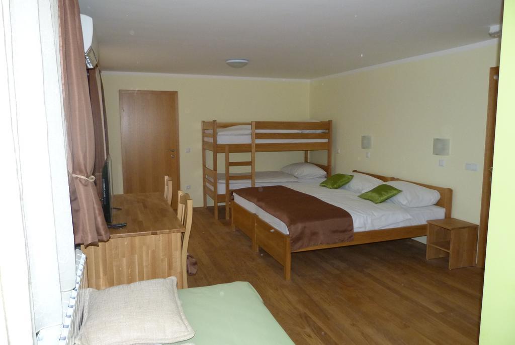 Guest House Eco Vila Mila Рогашка Слатина Экстерьер фото