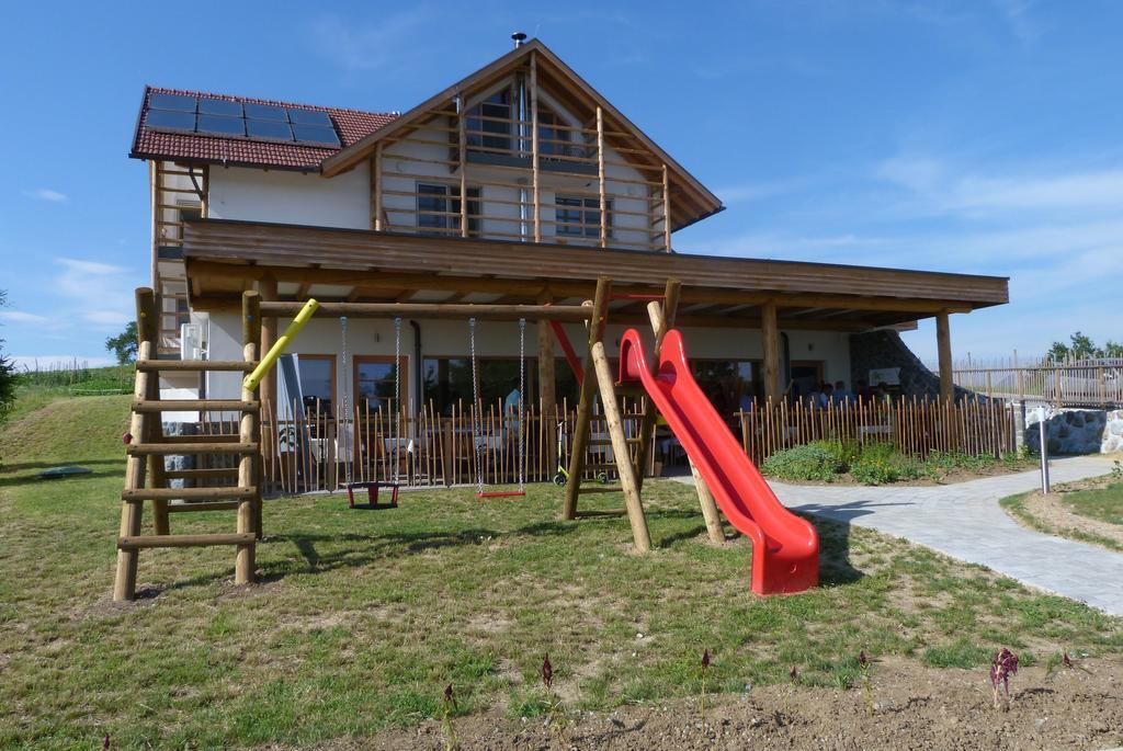 Guest House Eco Vila Mila Рогашка Слатина Экстерьер фото
